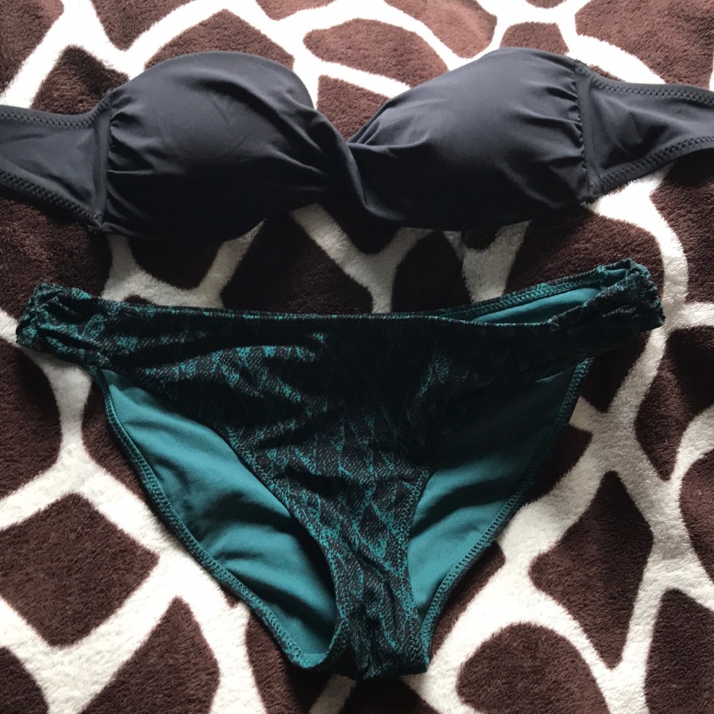 Strapless Bikini. Size 4.